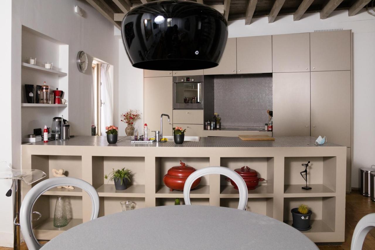Duplex Dernier Etage Avec Terasse A Deux Pas De La Grand Place Брюссель Экстерьер фото