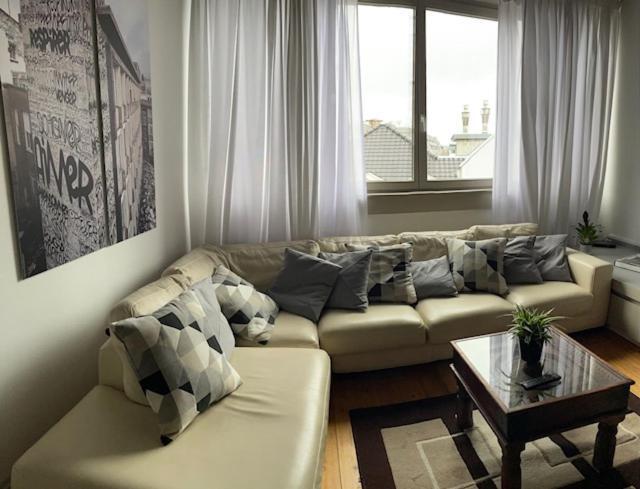 Duplex Dernier Etage Avec Terasse A Deux Pas De La Grand Place Брюссель Экстерьер фото